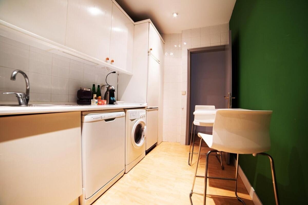 Bright Apartment In Historical City Center 마드리드 외부 사진